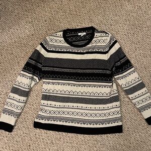 Croft and Barrow black and white pattern sweater